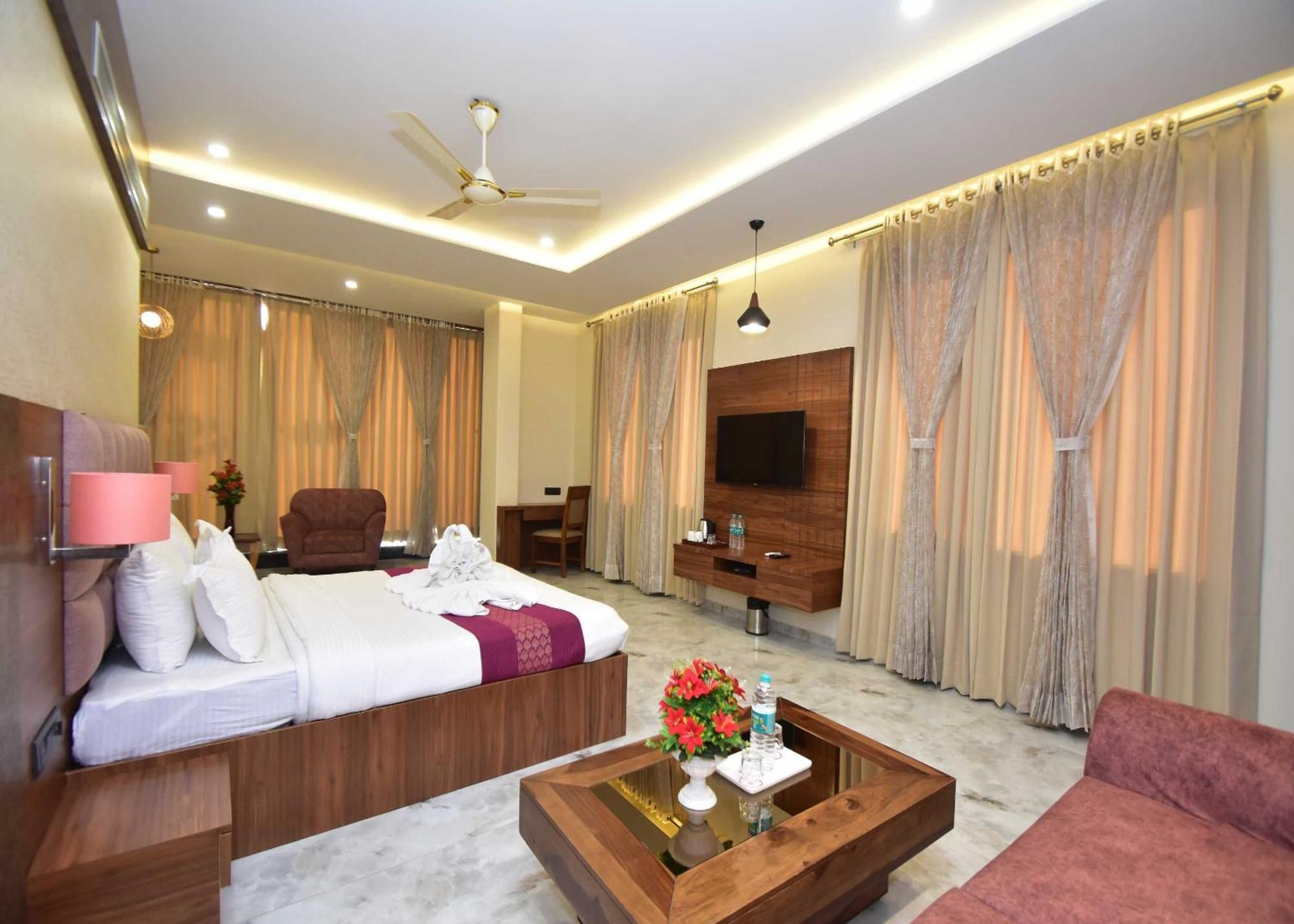 Hotel Shyamleela Khātu Esterno foto