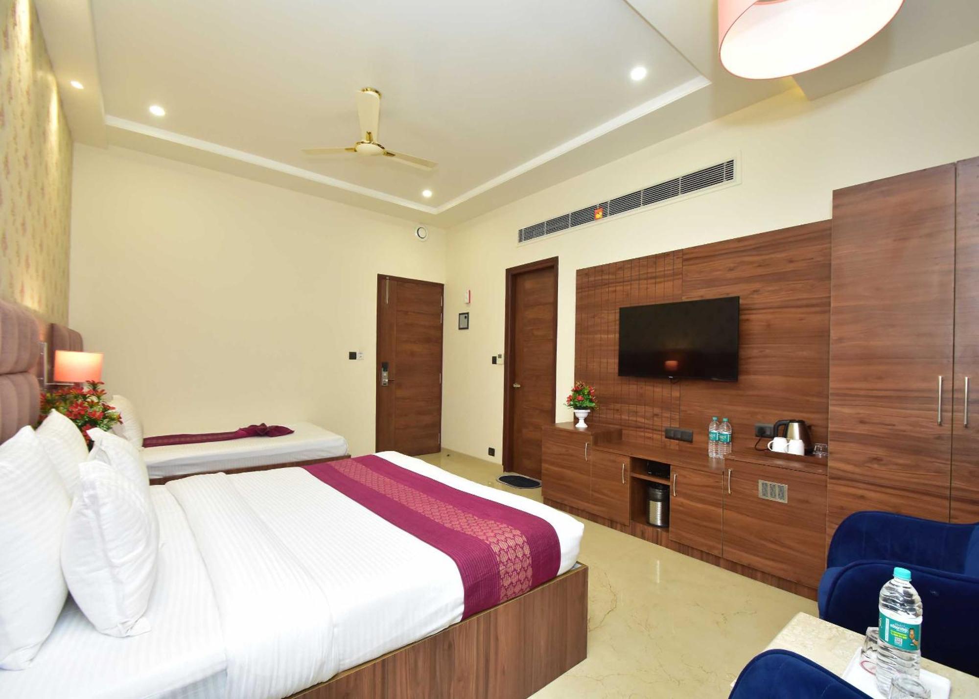 Hotel Shyamleela Khātu Esterno foto