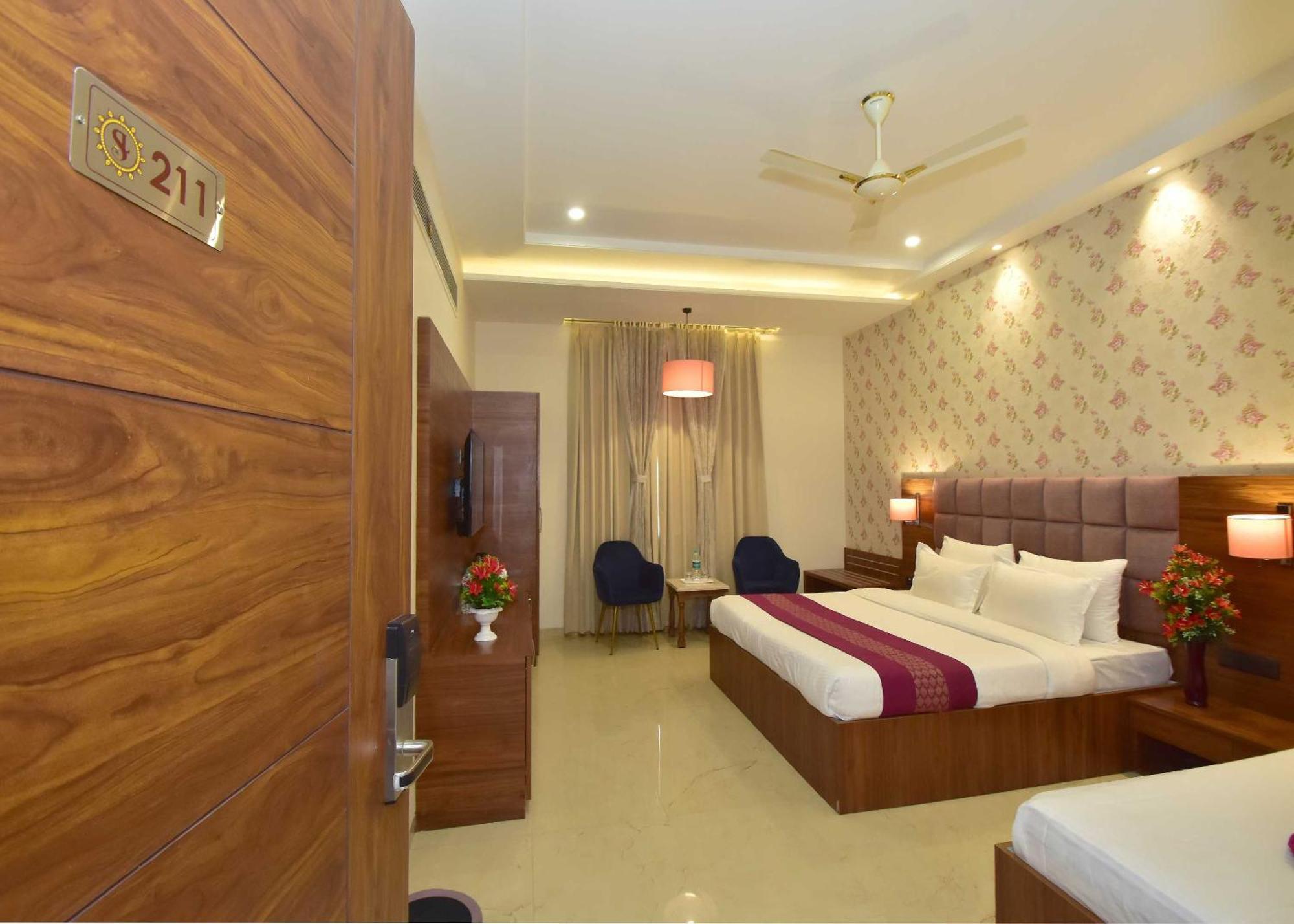 Hotel Shyamleela Khātu Esterno foto