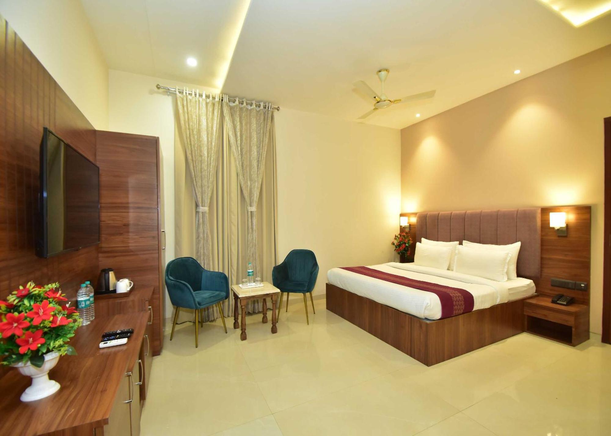 Hotel Shyamleela Khātu Esterno foto
