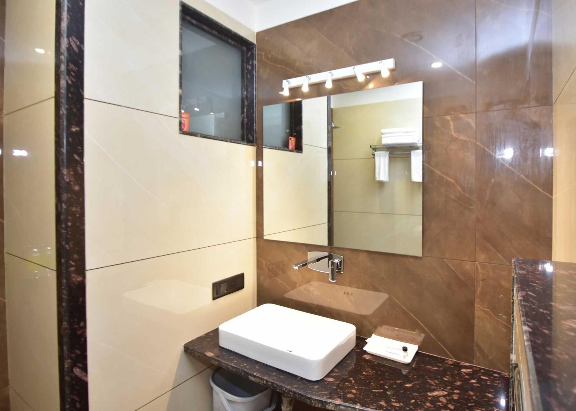 Hotel Shyamleela Khātu Esterno foto