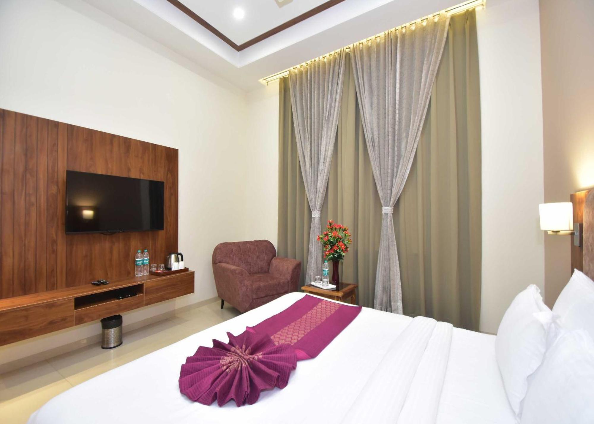 Hotel Shyamleela Khātu Esterno foto
