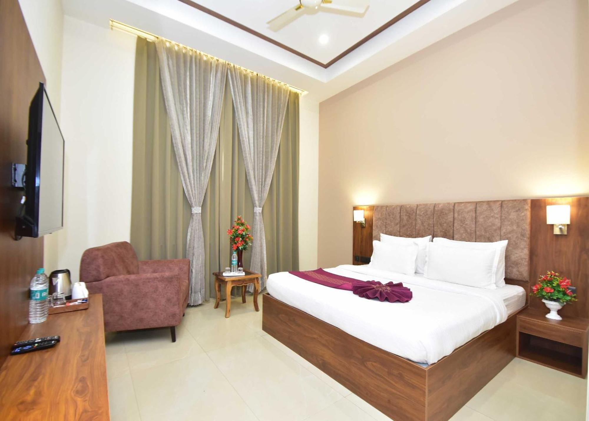 Hotel Shyamleela Khātu Esterno foto
