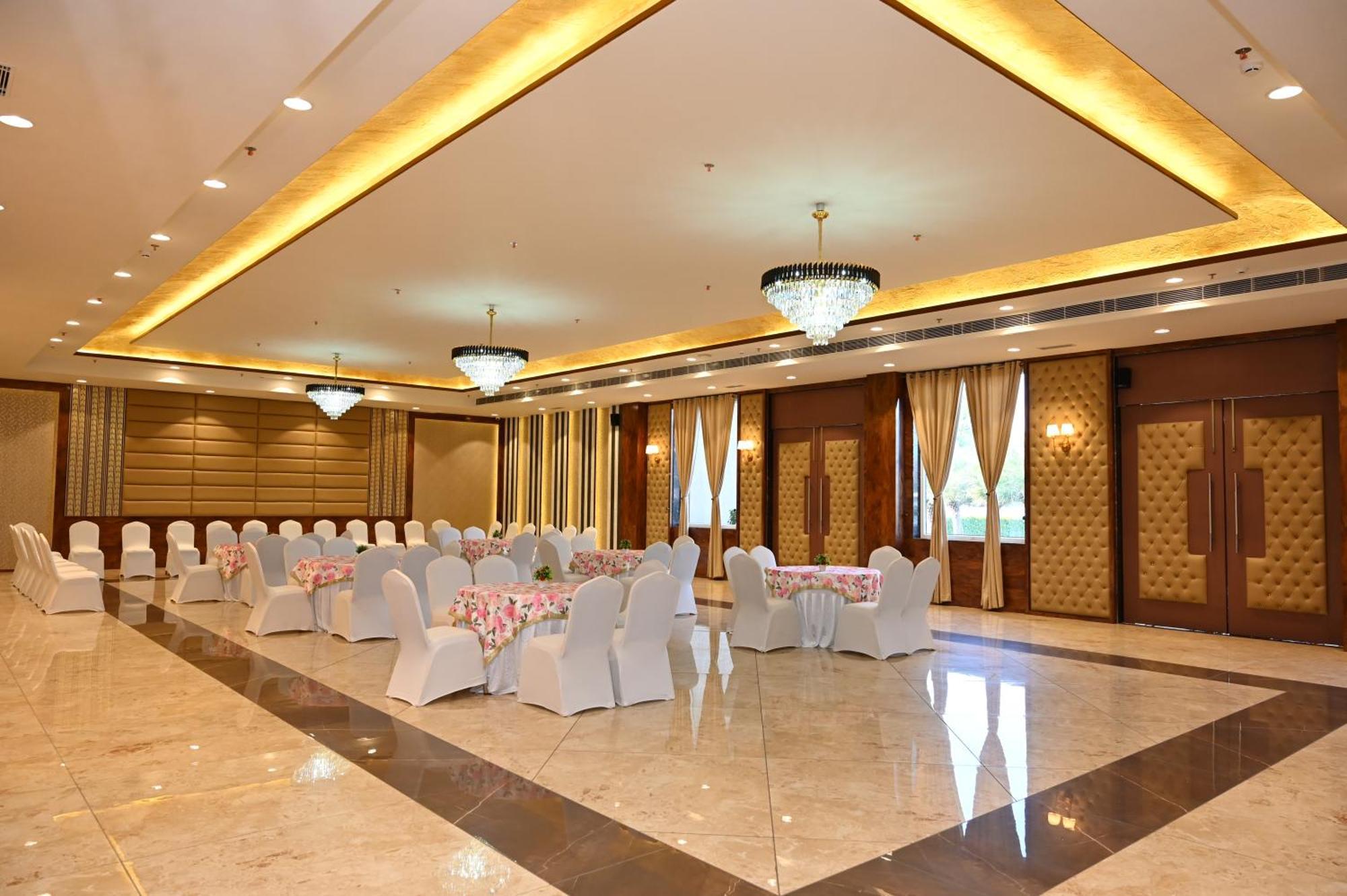 Hotel Shyamleela Khātu Esterno foto