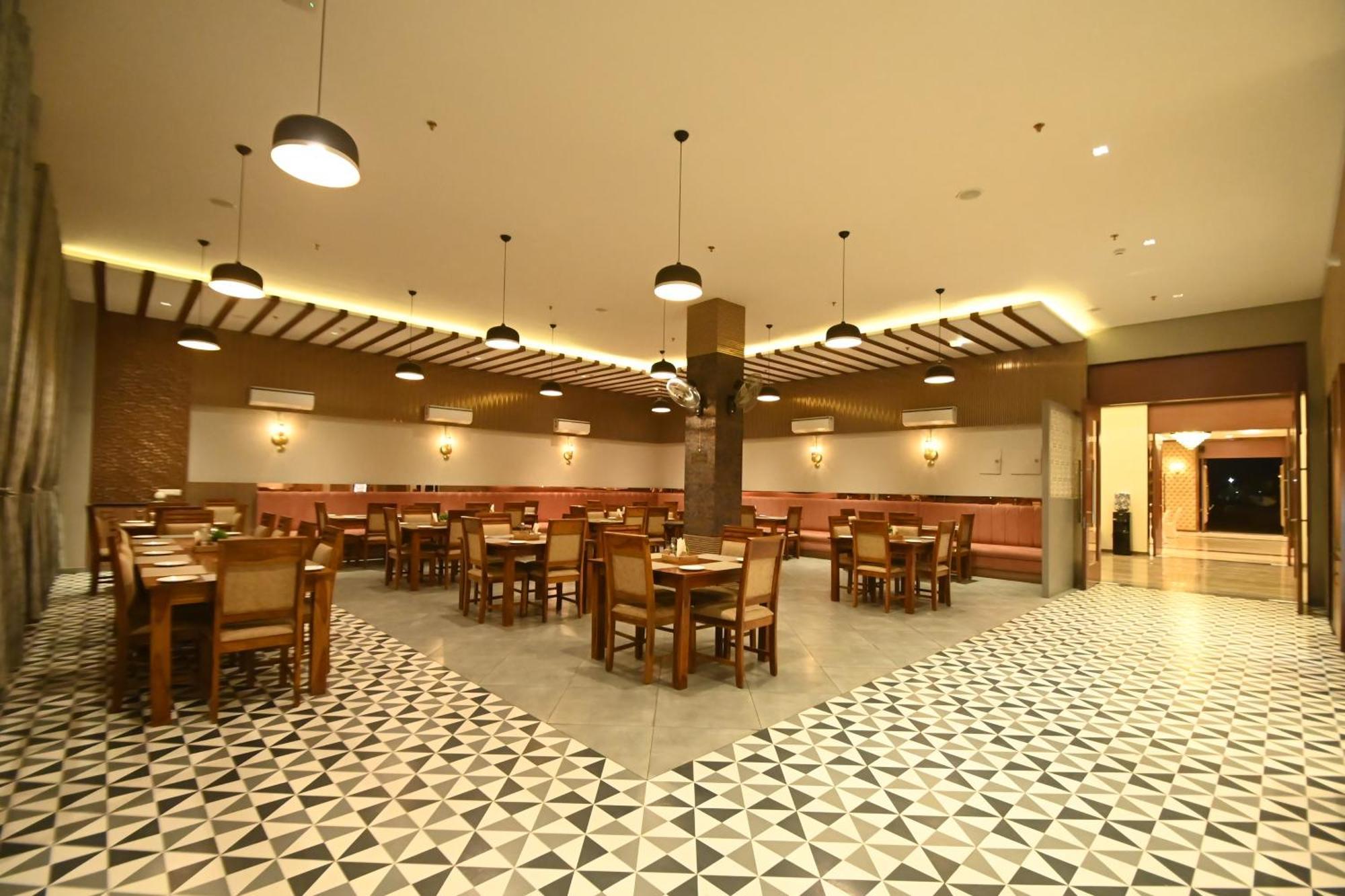 Hotel Shyamleela Khātu Esterno foto